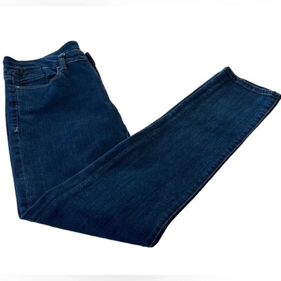 Blanknyc jeans, size tag is missing, measurements are included. - Picture 1 of 4